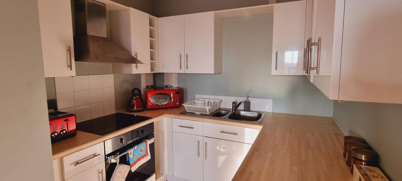 Modern And Spacious Swansea Centre Apartment Экстерьер фото
